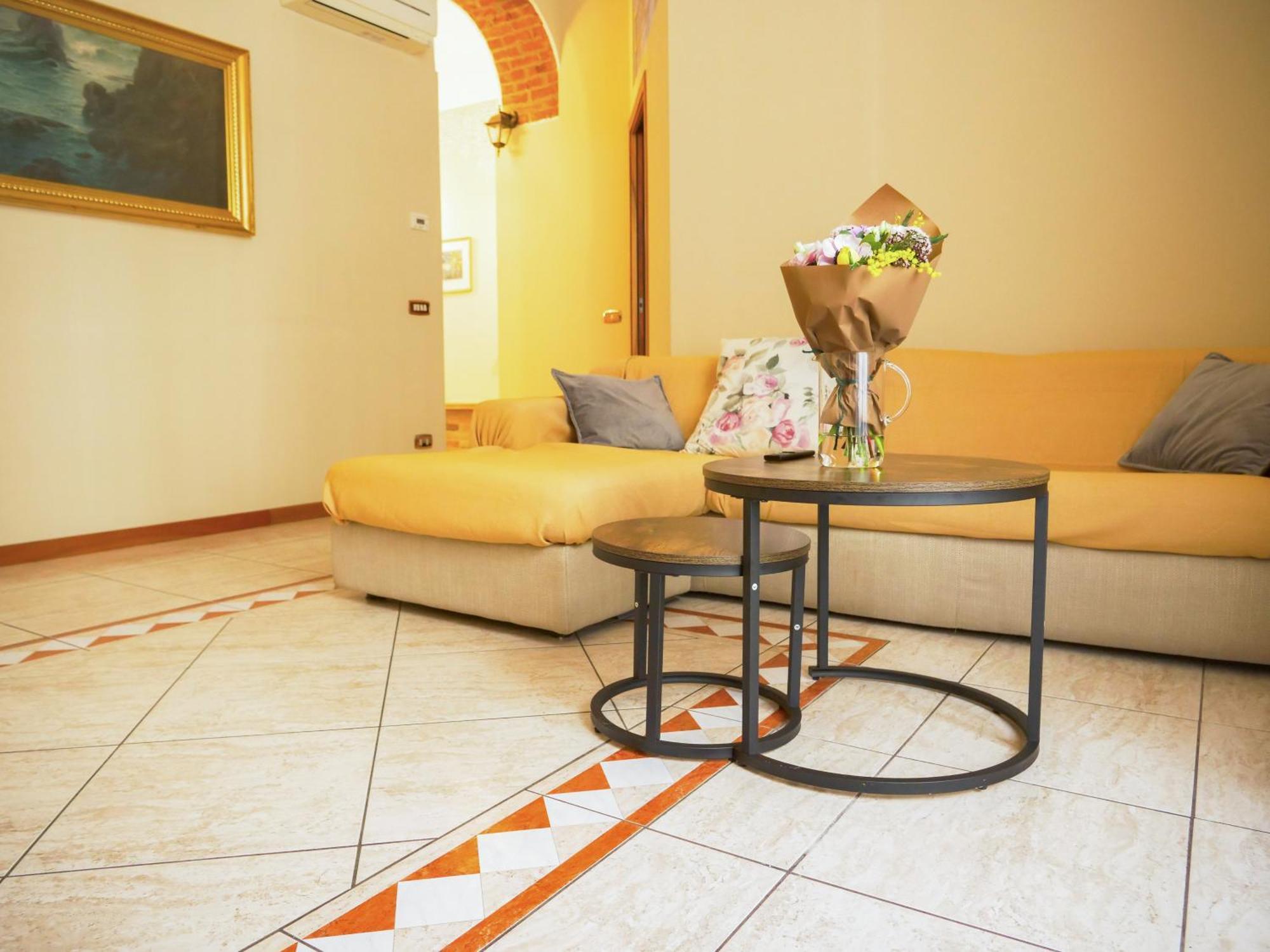 Wonderful Downtown Apartment-Hd Netflix, King-Size Bed, Two Minutes' Walk From Metro Mailand Exterior foto